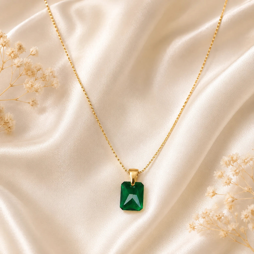 Serelle Emerald Necklace – 18K Gold Plated