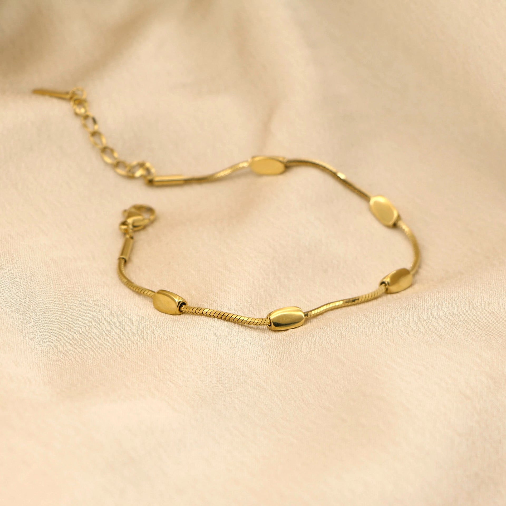 Nysa Minimal Gold Bead Bracelet – 18K Gold Plated