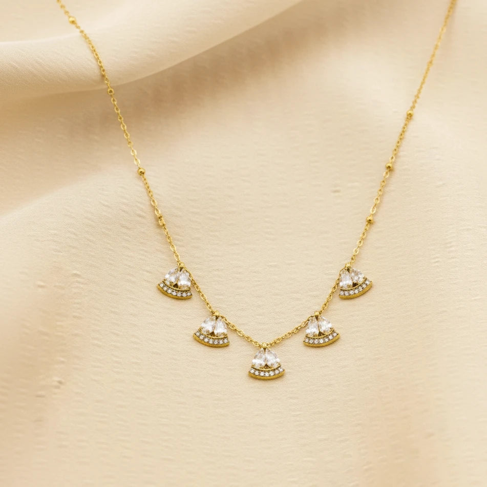 Arwena – 18K Gold Plated Crystal Bloom Necklace