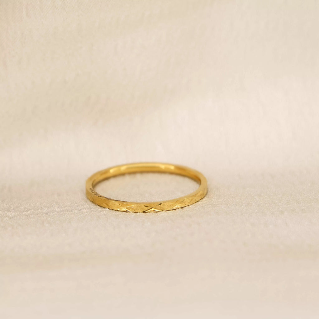 Vea Minimal Gold Band – 18K Gold Plated