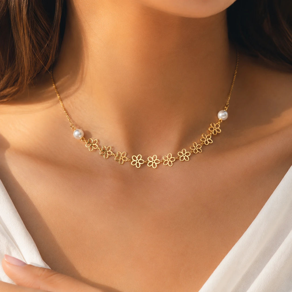 Floral Daisy Necklace – 18K Gold Plated