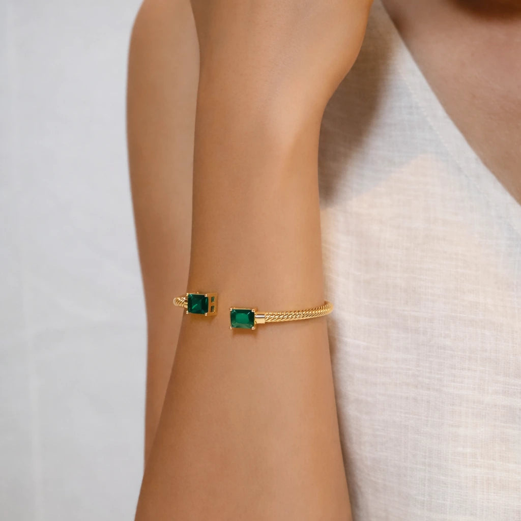Emerald Muse Cuff – 18K Gold Plated