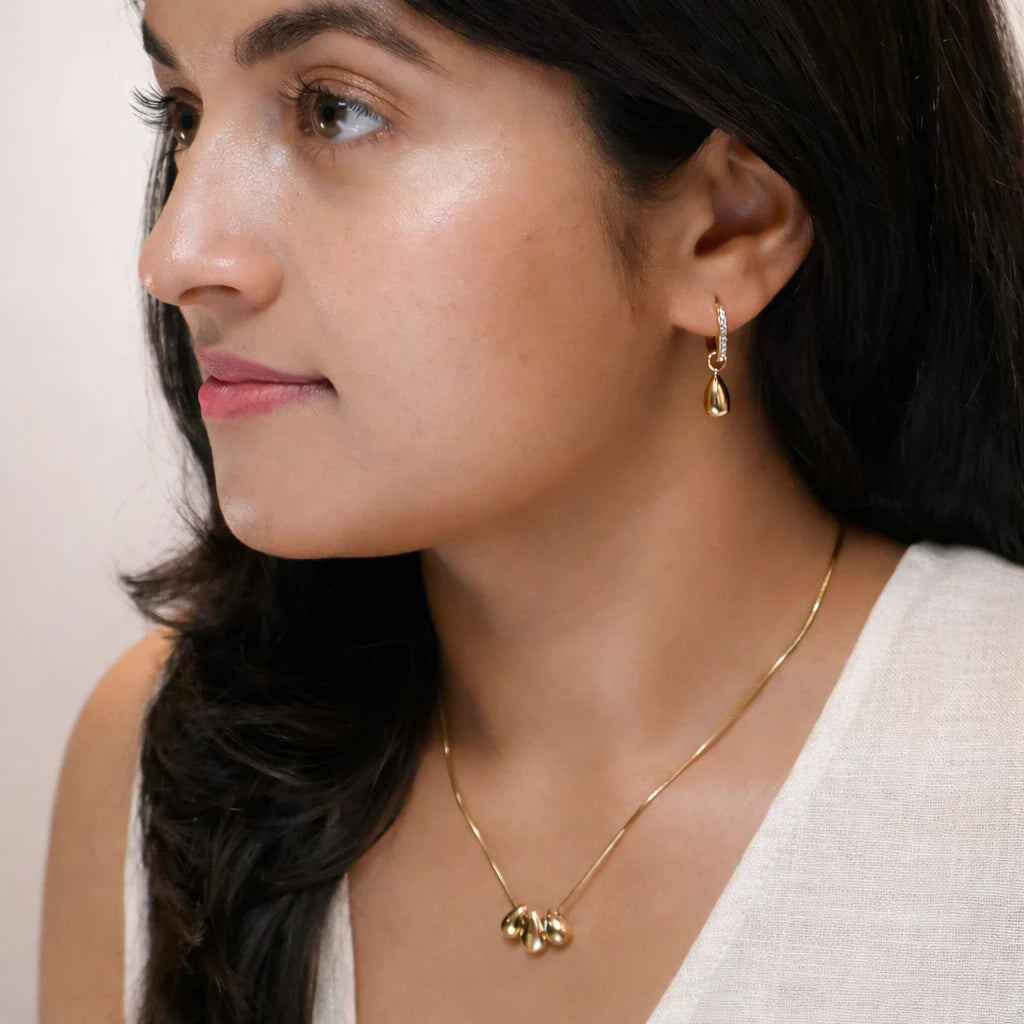 Dara – 18K Gold Plated Teardrop Huggies