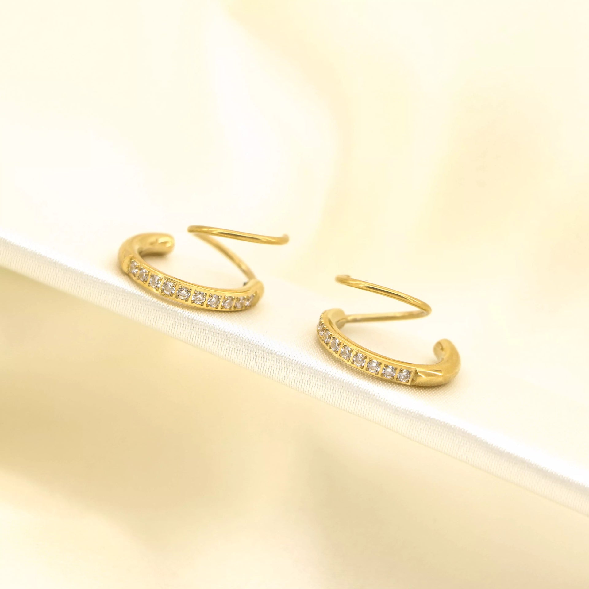 Aira – 18K Gold Plated Zirconia Ear Cuff Earrings