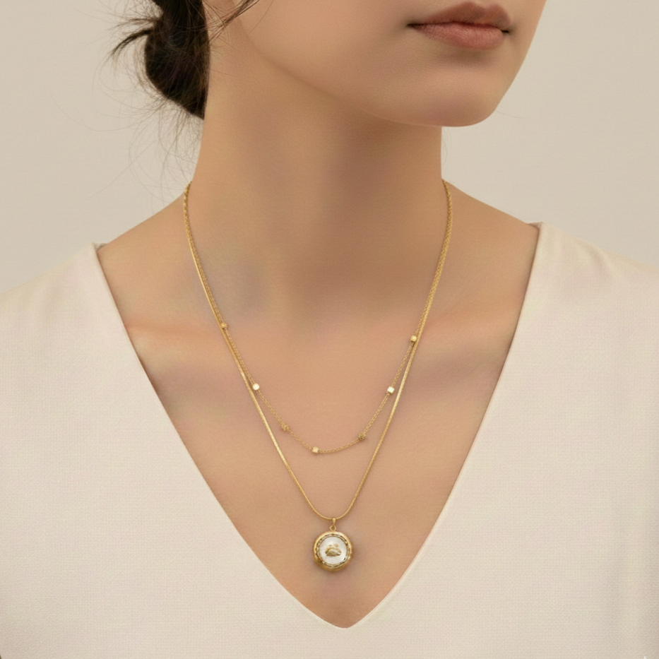 Melora – 18K Gold Plated Bee Medallion Layered Necklace