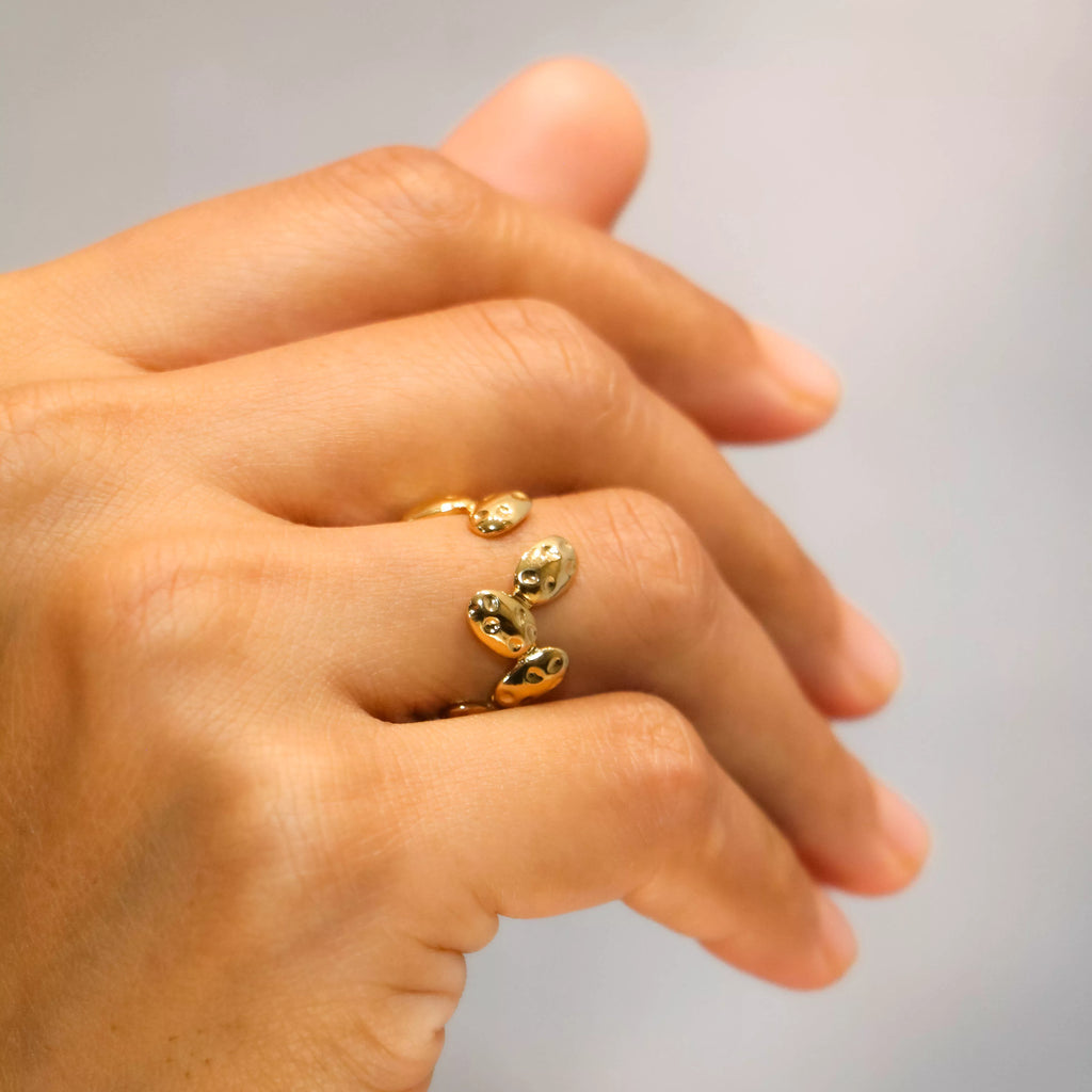 Liora Sculpted Band – 18K Gold Plated