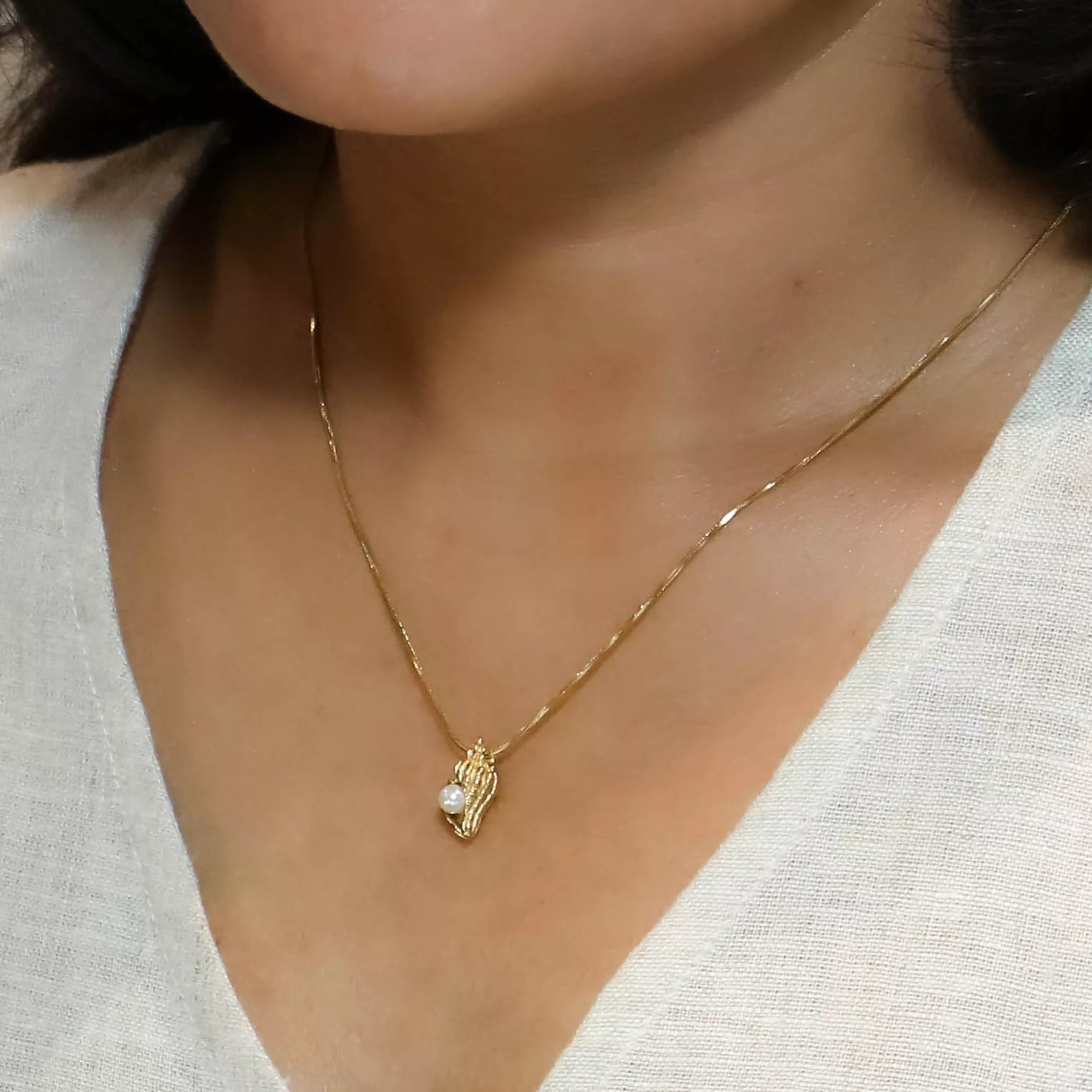 Kaira – 18K Gold Plated Shell Pearl Necklace