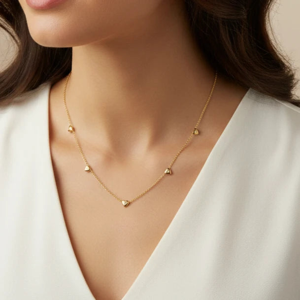 Nivra – 18K Gold Plated Heart Station Necklace