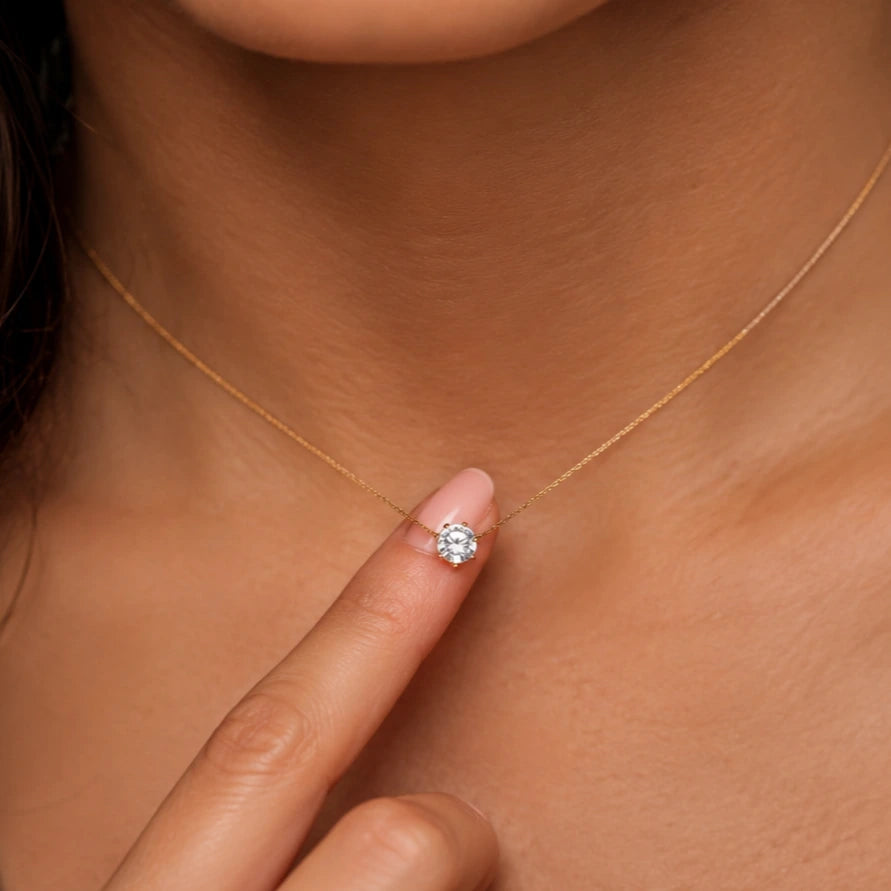 Elara Solitaire Necklace – 18K Gold Plated