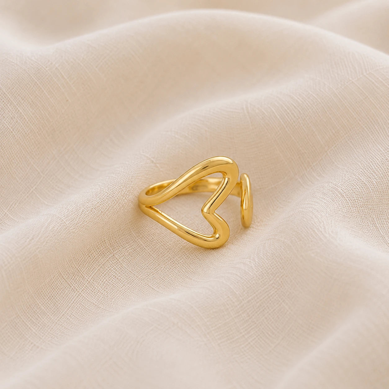 Amora Adjustable Heart Ring – 18K Gold Plated