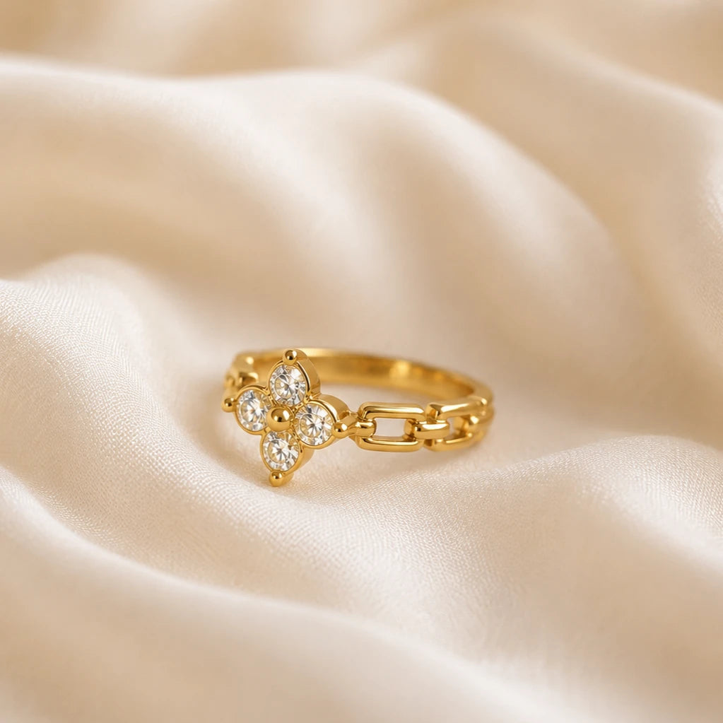 Elira – 18K Gold Plated Floral Ring